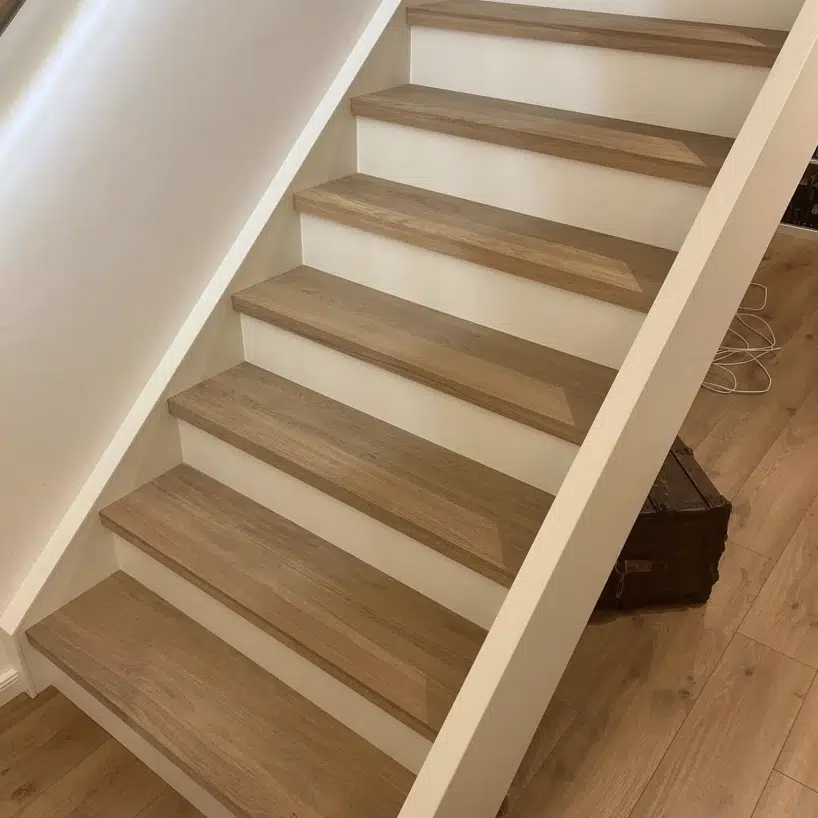 Moderne trap: blikvanger in een modern interieur